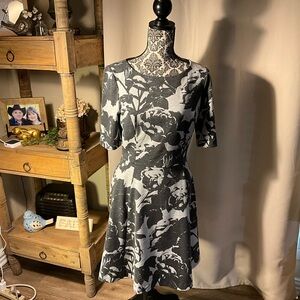 Vince Camuto dress size 10